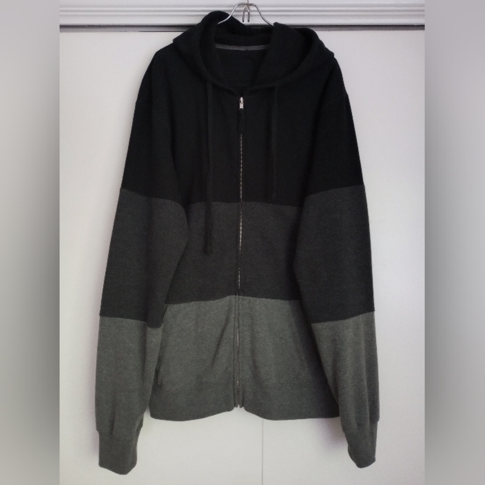 MEN'S SKATER HOODIE